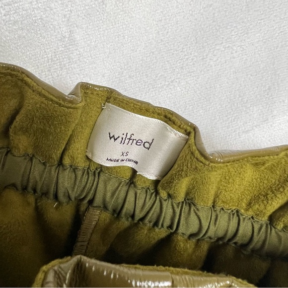 Wilfred Jive Pants in Avocado Green - Picture 10 of 12